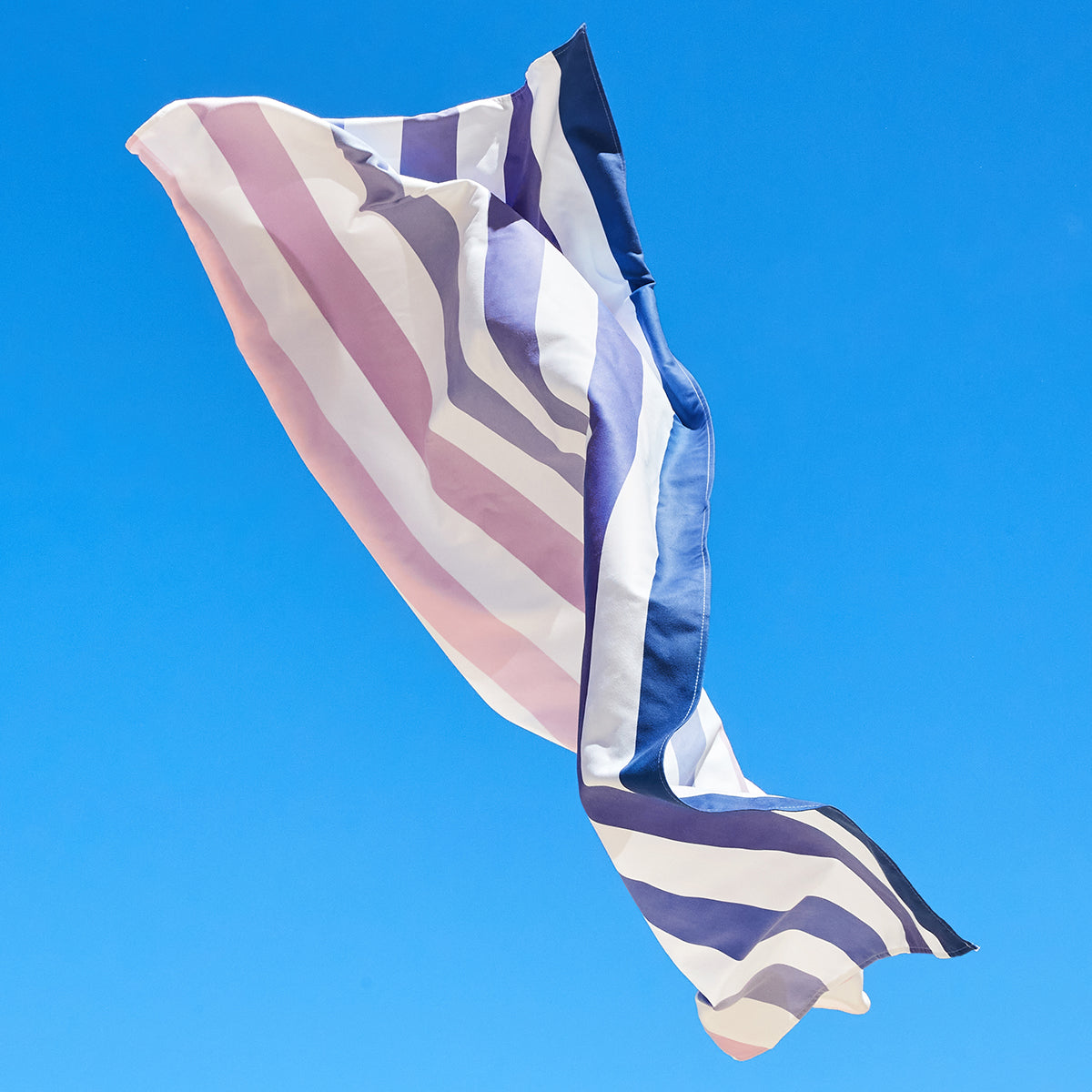 Dock & Bay Beach Towel Summer Collection L Dusk to Dawn 100% Recycled 100% Recycled