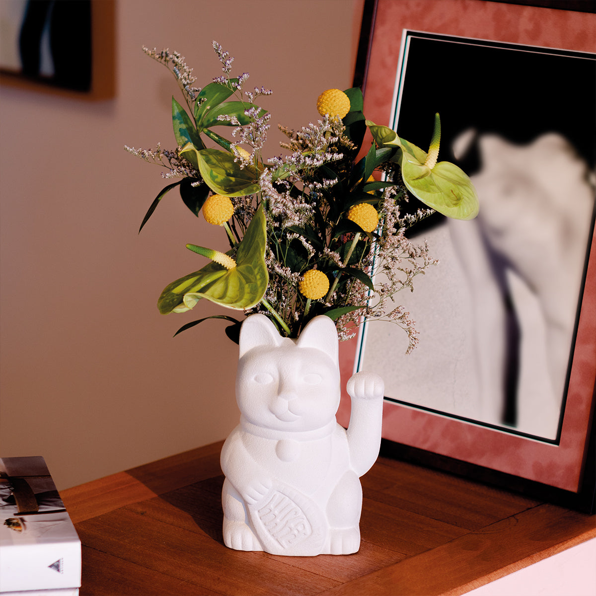 DOIY Neko Vase White