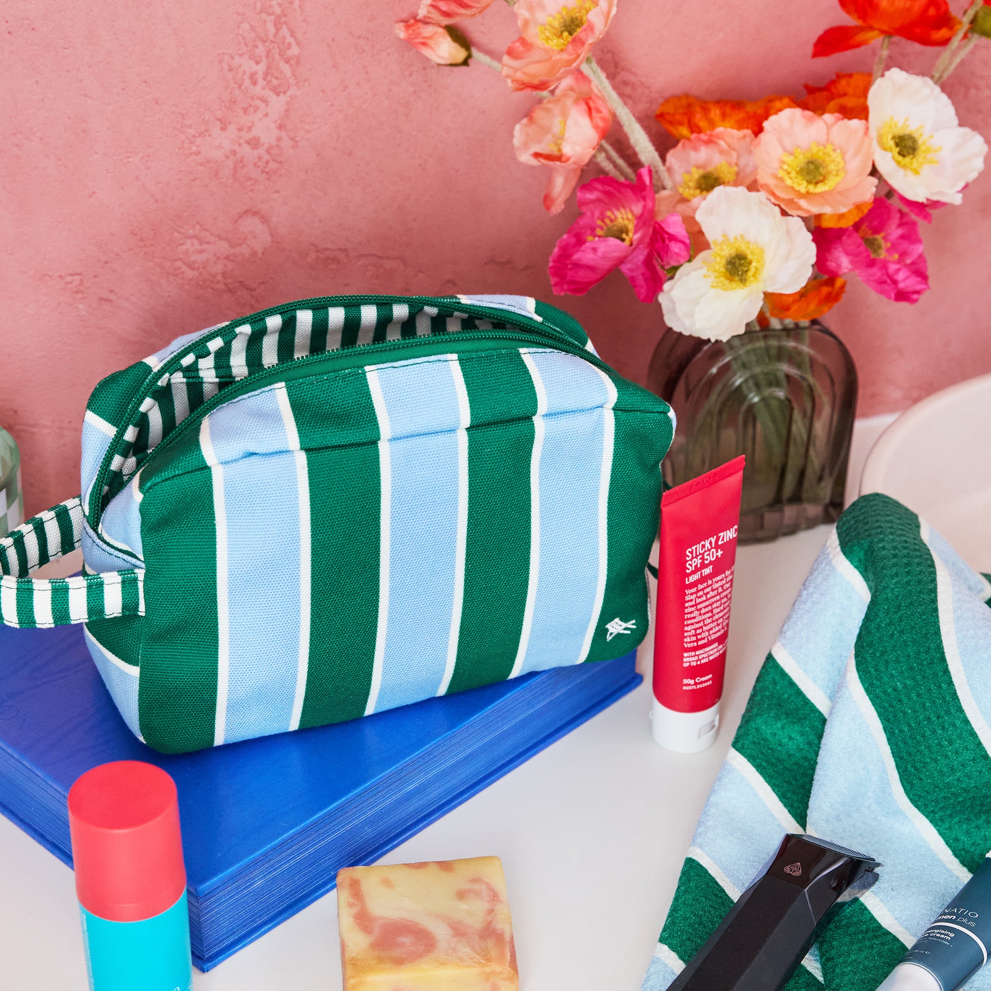 Dock & Bay Toiletry Bag Peppermint Punch 100% Recycled 100% Recycled