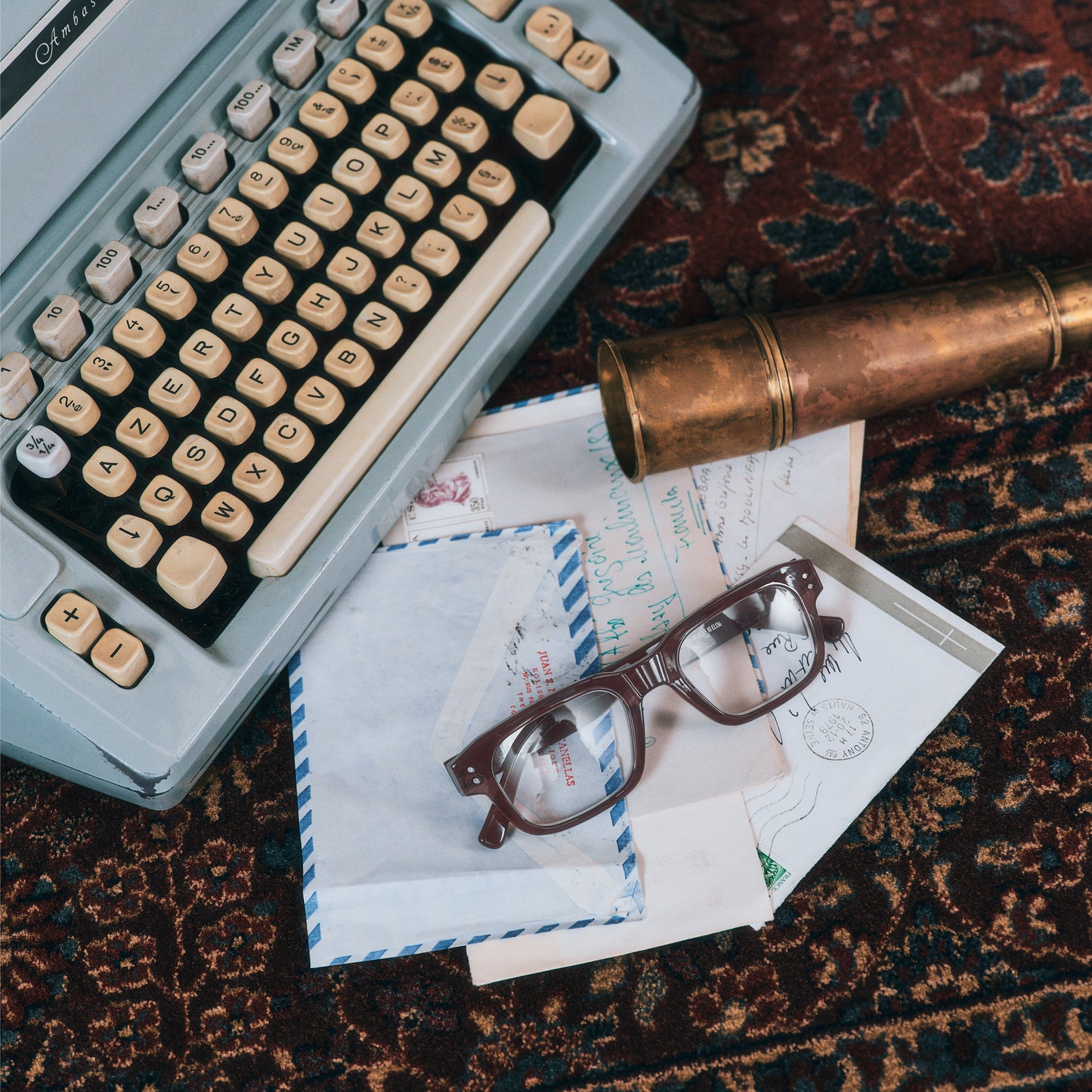 IZIPIZI Reading Collection Quote Chapters Old Leather