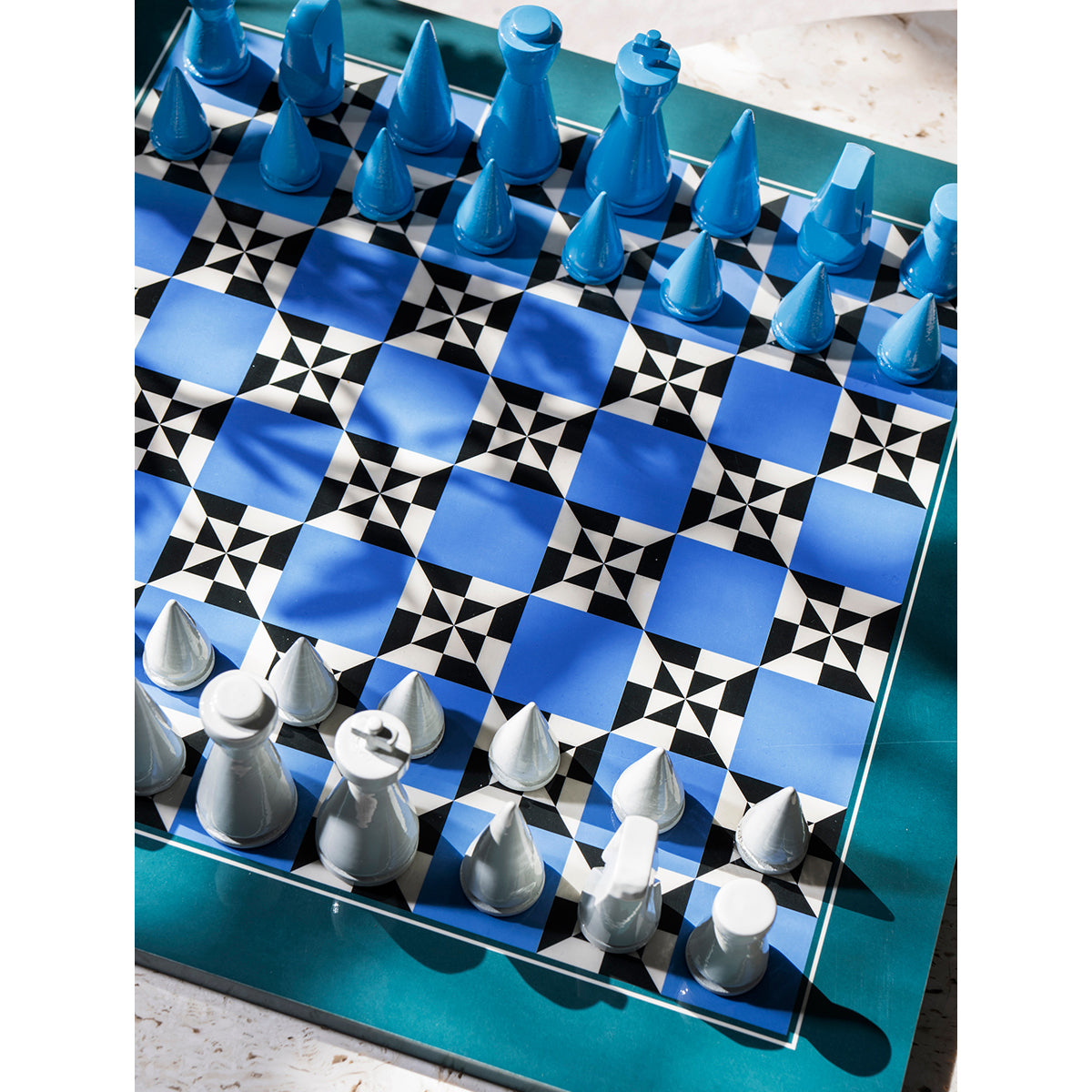 Printworks Classic Games Chess Lacquered Poseidon