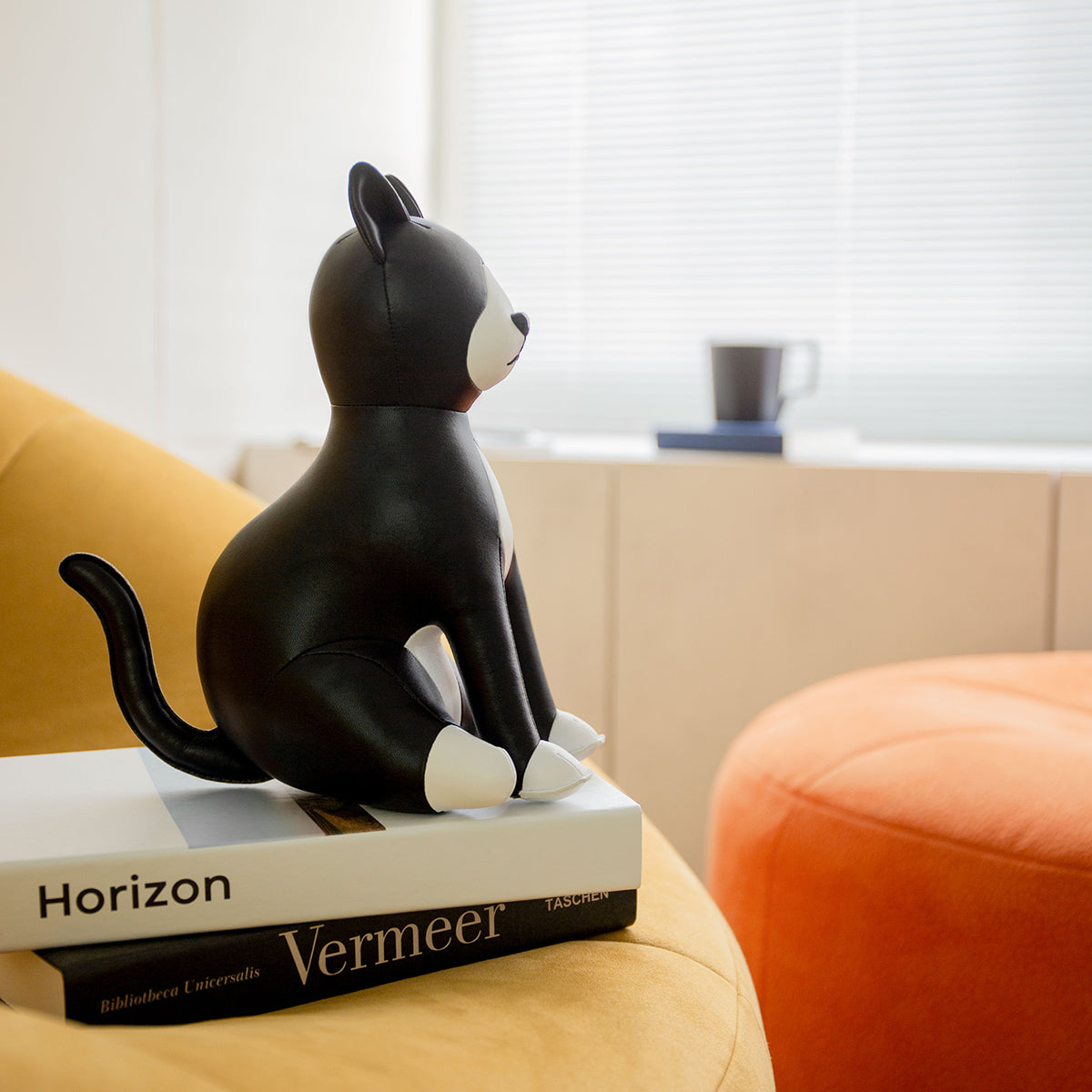 Bookend Cat Tuxedo Black