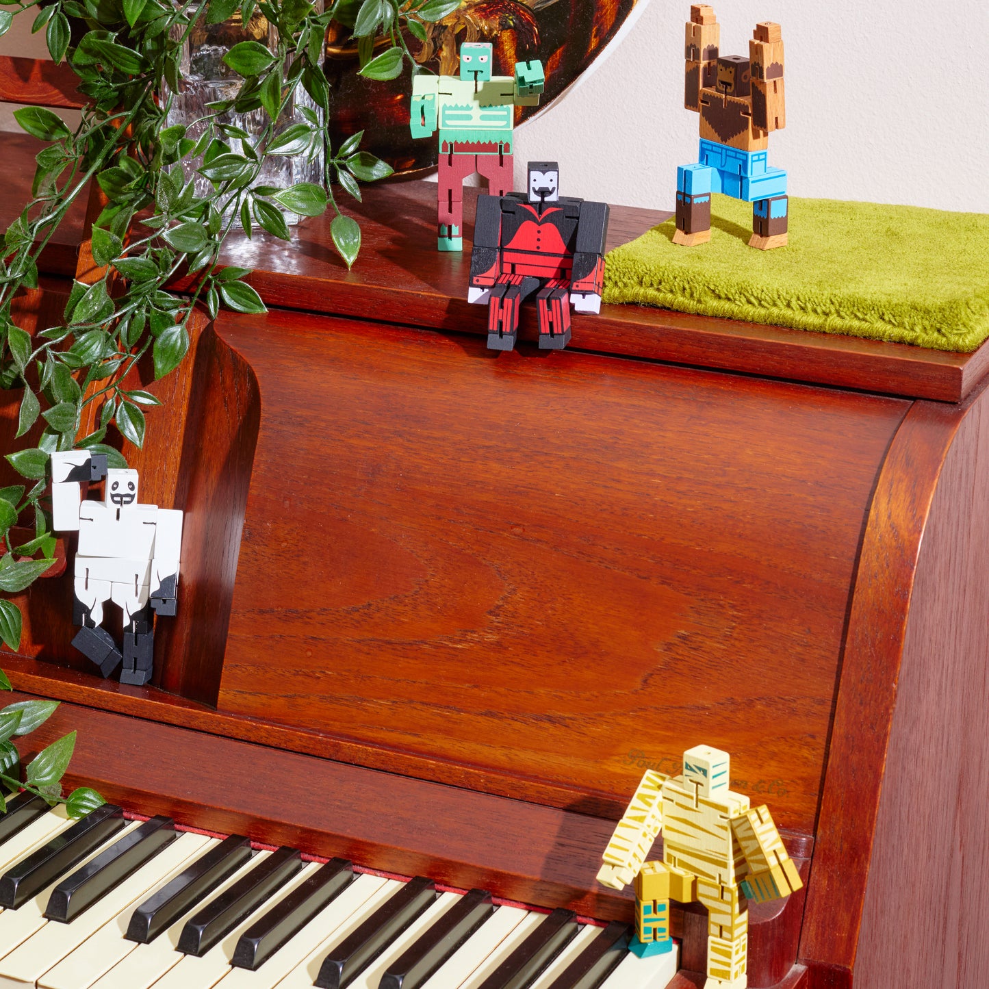Areaware Cubebot Micro Supernatural Werewolf Robot Toy Robot Toy