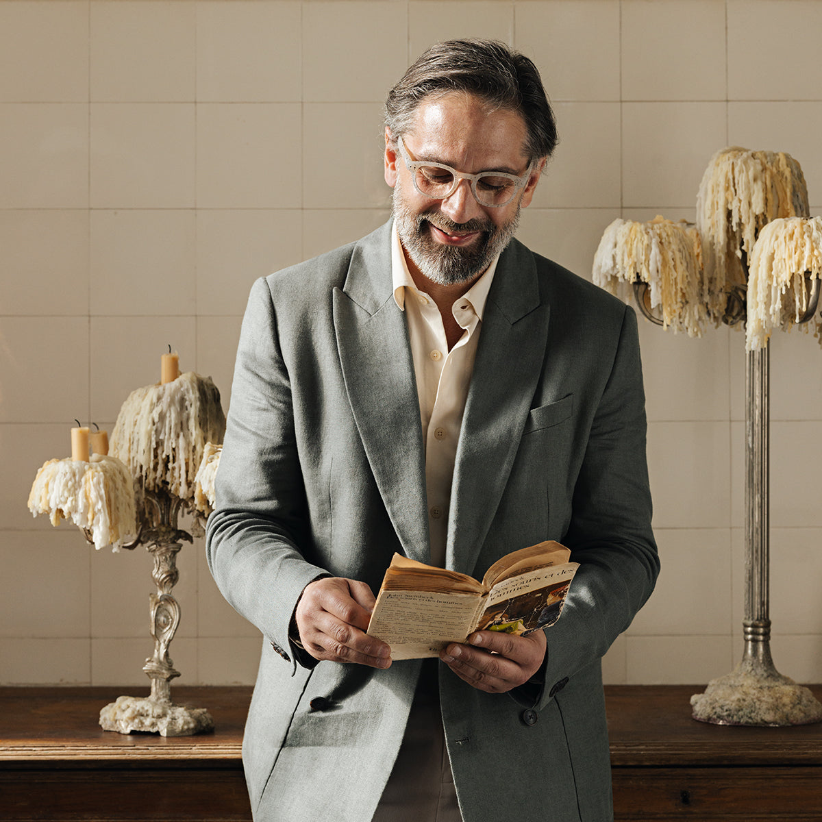 IZIPIZI Reading Collection C Artefact Ceramic Beige