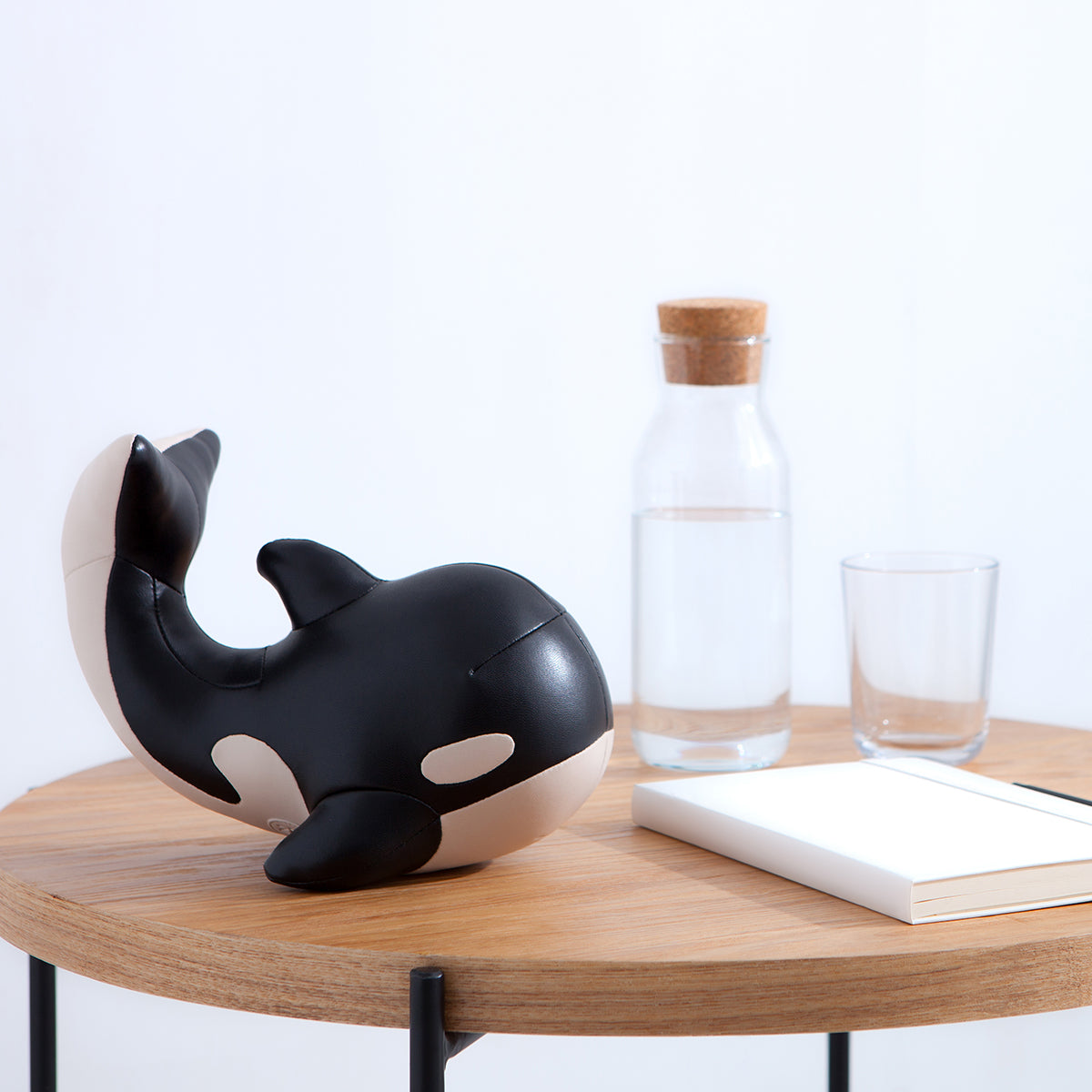 Bookend Whale Black
